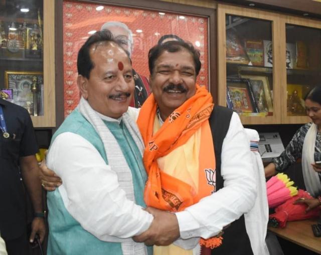 e737f793-ee31-4412-8166-aec09a6e032e