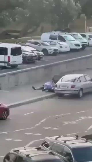 *बुलन्दशहर :* आंध्र प्रदेश, बिहार, तमिलनाडु सहित 12 राज्यों में  साइबर ठगी करने वाले आरोपी को पुलिस ने किया गिरफ्तार,45 लाख रुपये की की गई थी ठगी, साइबर क्राइम में 11 मुकदमे है दर्ज.