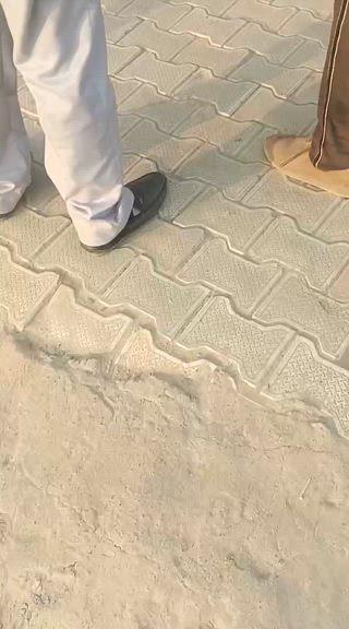 BJP ki sarkar me greevo ke sath na insaf sarkaari light  grPitdhan dwara lagayi Gaye lighton kanexsan kat diya gram Panchayat mahrupr shaju block barpur thiseel sadar janpad farrukhabad uttar pradesh mamla hain