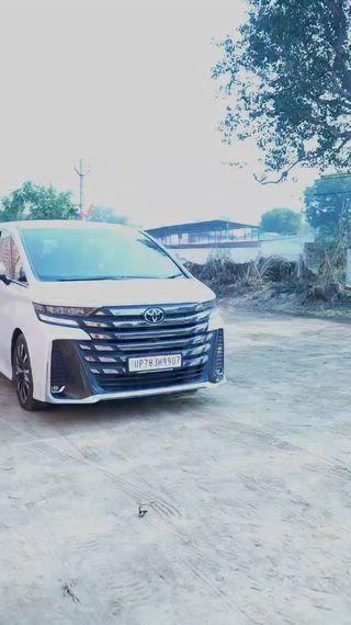 मनुष्य का शरीर मोक्ष का कारण धाम भगवान की करुणा से मनुष्य जीवन मिलता है यह बात असलनापुर गांव में चल रहे विष्णु महायज्ञ एवं श्री मदभागवत कथा के चौथे दिन कथावाचक ज्योतिर्मयानन्द महाराज महामन्डलेश्वर अखंड परमधाम हरिद्वार ने  कही बाद में उन्होंने गजेन्द्र मोक्ष, वामन व राजा बलि प्रसंग एवं भगवान श्रीकृष्ण की जन्म लीला का व्यख्यान करते हुये बताया कि राजा बलि को यह अभिमान था कि उसके बराबर सामर्थ्य इस संसार में कोई नहीं है। भगवान ने राजा बलि का अभिमान चूर करने के लिए वामन का रूप धारण किया और भीक्षा मांगने राजा बलि के पास पहुंच गए।