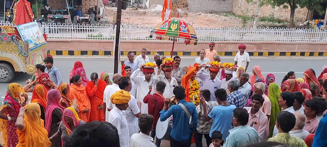 चातुर्मास महोत्सव सोजत सिटी
परम पूज्य सद्गुरुदेव महामंडलेश्वर स्वामी श्री चेतन गिरी जी महाराज
श्री नीलकंठ महादेव मंदिर संतोष आश्रम