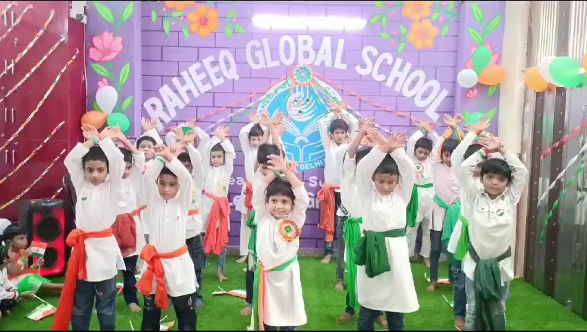 Independence day 2024 performance by class 1st, Raheeq Global School, Jaitpur branch kids