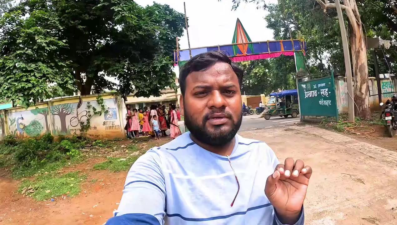 पोरेयाहाट गोड्डा में मनाया आदिवासी दिवस।
Poreyahat Godda
#facbook
#india
#godda
#santhal
#vlog
#blog
I am Goutam Mirdha from Godda Jharkhand