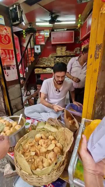 Chhangani Pappi Maharaj Club Kachori Bara Bazar Kolkata