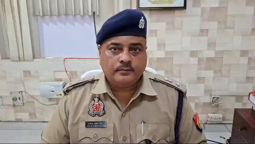 पुलिस अधीक्षक हाथरस के निर्देशन में जनपद में चलाए गए #ऑपरेशन_स्माइल के तहत थाना पुलिस एवं सर्विलांस ‘टीम की संयुक्त कार्यवाही मे माह जुलाई व माह अगस्त मे (कुल लगभग 40 दिनों में) कुल 27 अपह्रता/अपहृत/गुमशुदा को सकुशल बरामदगी के संबंध में अपर पुलिस अधीक्षक हाथरस की बाइट-