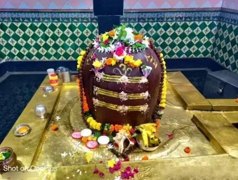 श्री गैवीनाथ स्वामी स्वयंभू बिरसिंहपुर सतना आज दिनांक 06.10.2024 रविवार के प्रातः काल आरती श्रंगार दिव्य दर्शन जय हो गैवीनाथ स्वामी की हर हर महादेव
#GoodnightEveryone #virelpost #viralreelsfacebook #trendingreelsvideo #bholenath #bholenathbhakts #bholenathreels #bholenathॐ highlight