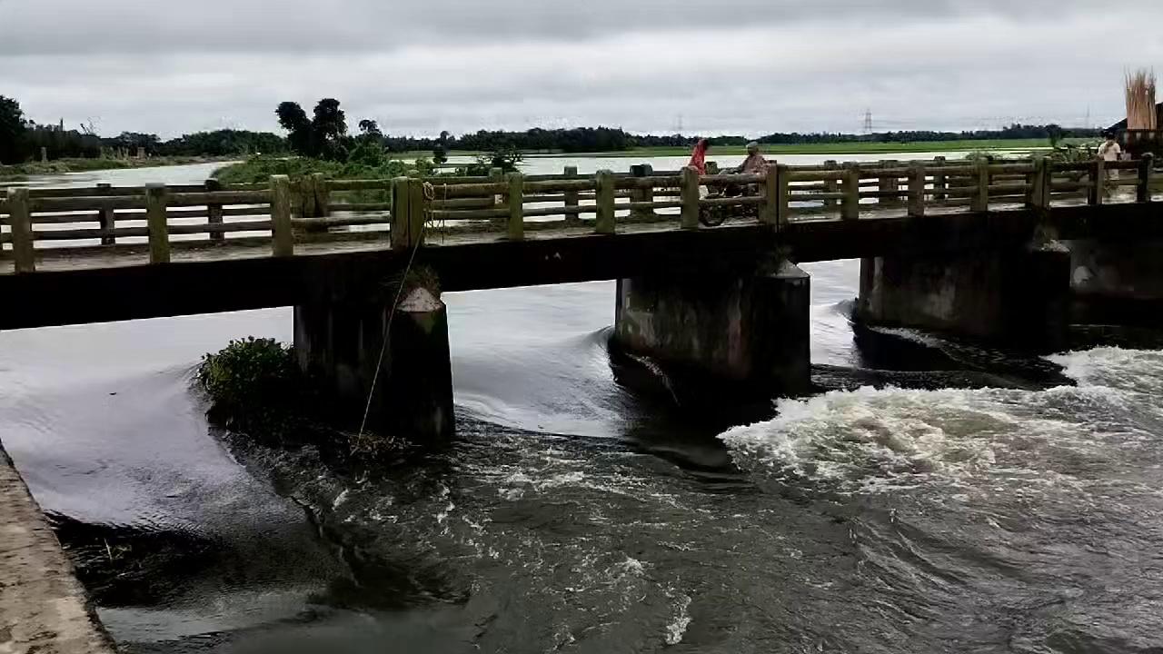 लगातार बारिश होने के कारण सुपौल जिला में भयंकर बाढ़