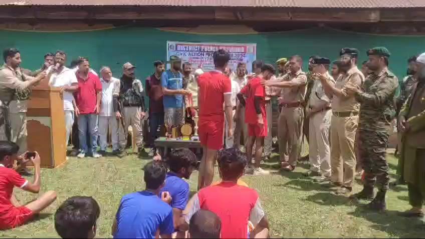 Today on the 10th of August 2024 ..HSS Putushie knocks out AGS chandigaam in the volleyball finals....itz really a pleasure for the whole family of HSS..Putushie ..the match was organised by the team of SSP kupwara DySp..sogam .28.RR.