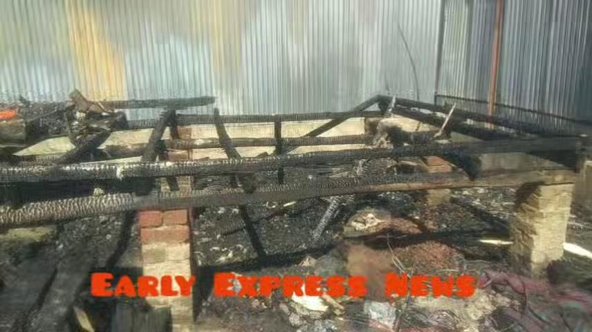 Sopore, Oct 5 fire broke out in a residential house at Sher colony area of north Kashmir’s Sopore town on Saturday 715 pm
said the fire broke out in a residential house of Halla Ahmad Dar son of Gh Mohammad dar of Sher Colony C