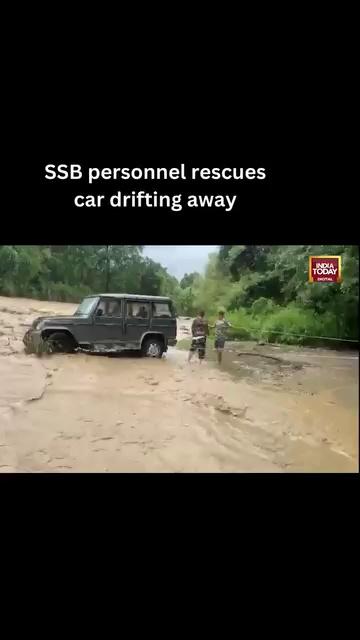 In Shravasti, SSB personnel rescued a car drifting away and saved the lives of five people.