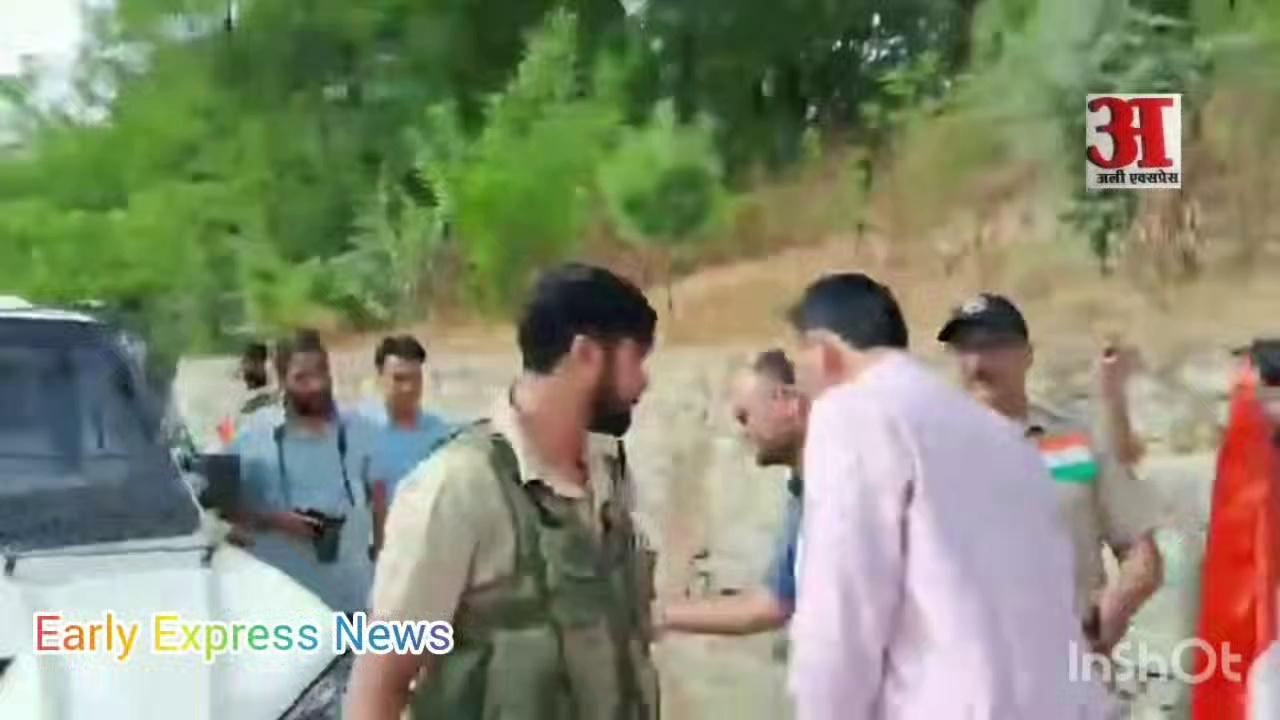 *Sopore Police organized Tiranga Rally, Plantation Drive under 'Ek Paed Shaheedon Ke Naam' and visited martyrs families in Rafiabad:*