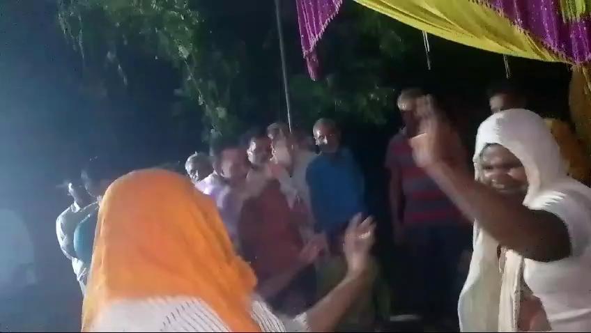 काली के मंदिर धर्मपुर जागीर में
माता रानी के दरबार में जवारे जय माता दी जय महाकाली जय काली माता की