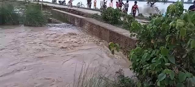 एक बार फिर राप्ती नदी उफनाई bhinga malhipur marg बंद लोगों की मुसीबतें बढ़ी