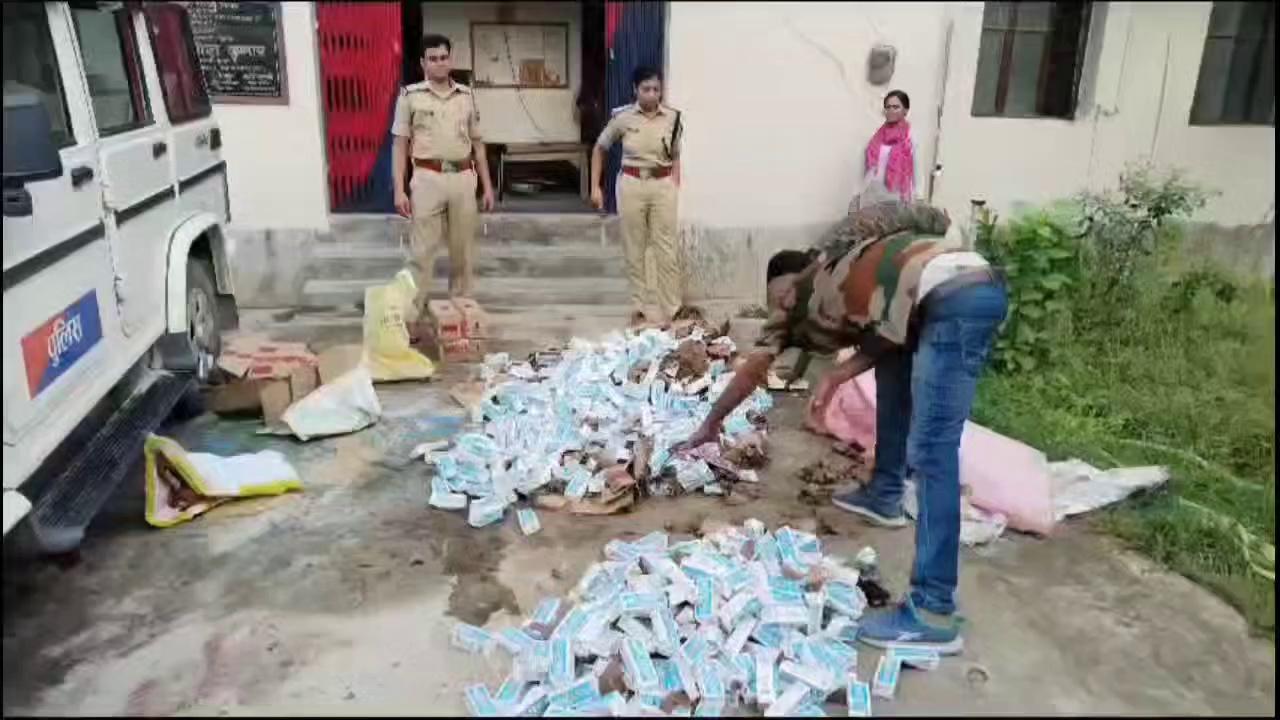 गोपालगंज -हथुआ पुलिस ने बढेया गांव के पास से चोरी के गाड़ी में लदा 279 लीटर शराब को किया बरामद, गाड़ी जब्त