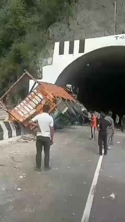 Ramban: One truck bearing registration no. JK05E-6137 has met with accident at T1 Tunnel near Kela morh, Ramban. One person has been rescued while other is still trapped inside the cabin of truck. Rescue operation is underway.