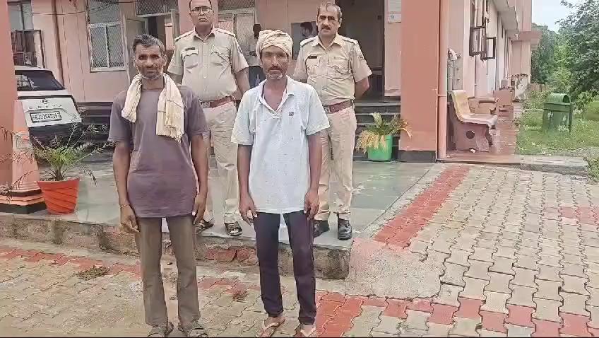 कोटकासिम थाना पुलिस ने अवैध खनन करते हुए दो लोगों को किया गिरफ्तार