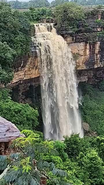 The Mendri Ghumar Waterfall - Jagdalpur, Bastar district, Chhattisgarh, India. This video is taken by me on 26/07/2024.