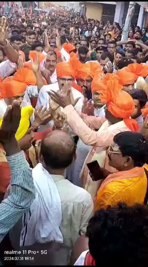 Kahalgaon padaw sangh.sath me sansad ji.vidhayak ji.pura padaw Sangh.sanjit ji.santosh ji.. dhanyawad sabhi ko.har har mahadev