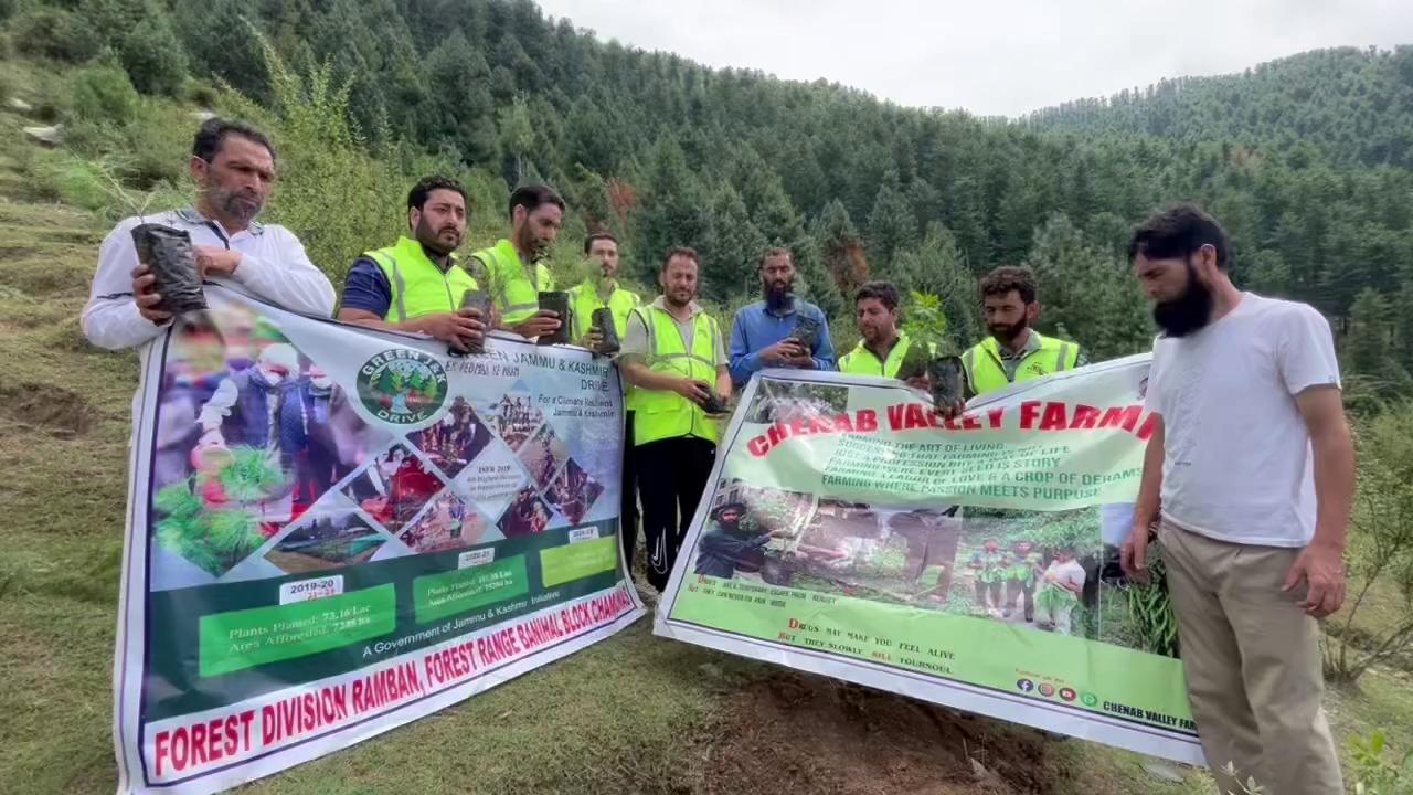 Today Chenab valley farming team organised plantation program at Chamalwas calibration with JKF Social F and NGO Banihal volunteers
#Akplantmakanam
#Akplantsaheedkanam
Office of LG, J&K
NGO Banihal Volunteers