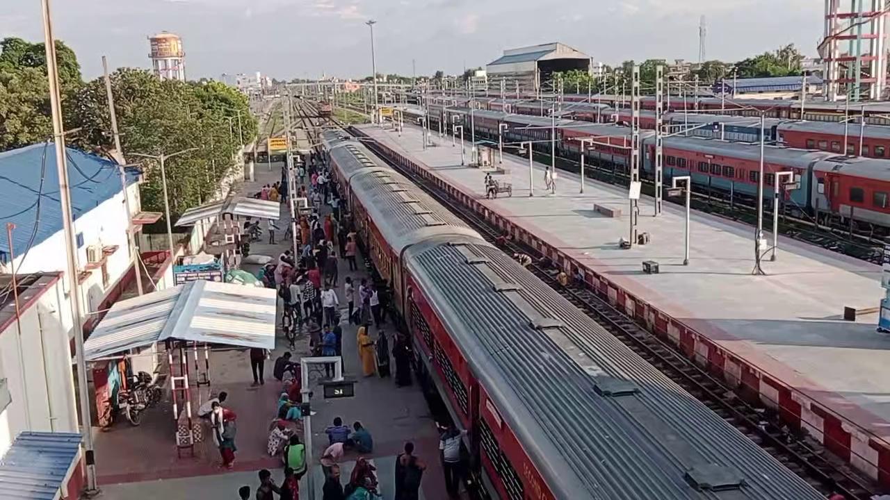 रेलवे स्टेशन जयनगर का मनमोहक वीडियो