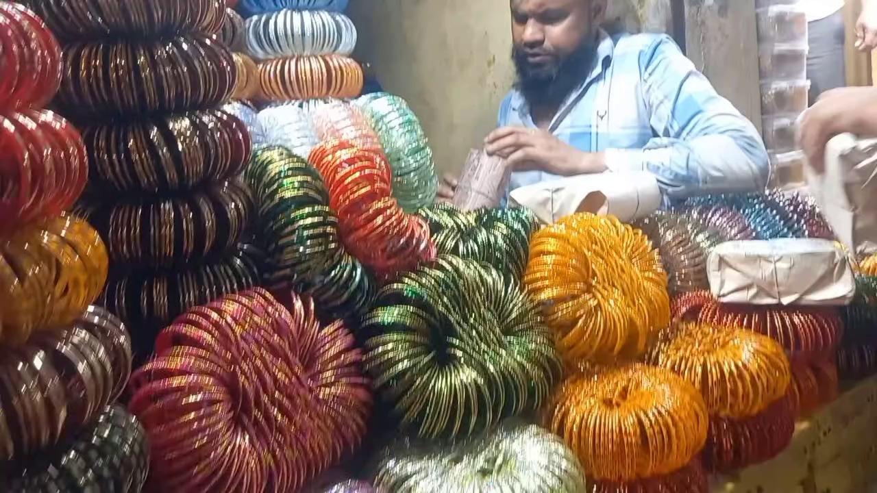 Firozabad holsale Chudi market/फिरोजाबाद का होलसेल चूड़ी बाजार/firozabad bangles market Deilp Vlog