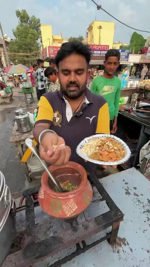 Special dry fruit creamy handi momos at just Rs.200/- in Delhi Vivek Vihar