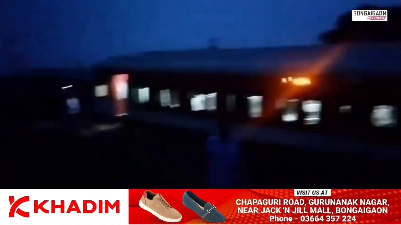 #JHARKHAND | Some visuals of the Train No. 12810 Howara-CSMT Express derailed near Chakradharpur, between Rajkharswan West Outer and Barabamboo in Chakradharpur division at around 3:45 am. Two people have lost their lives, 20 people have been injured so far.