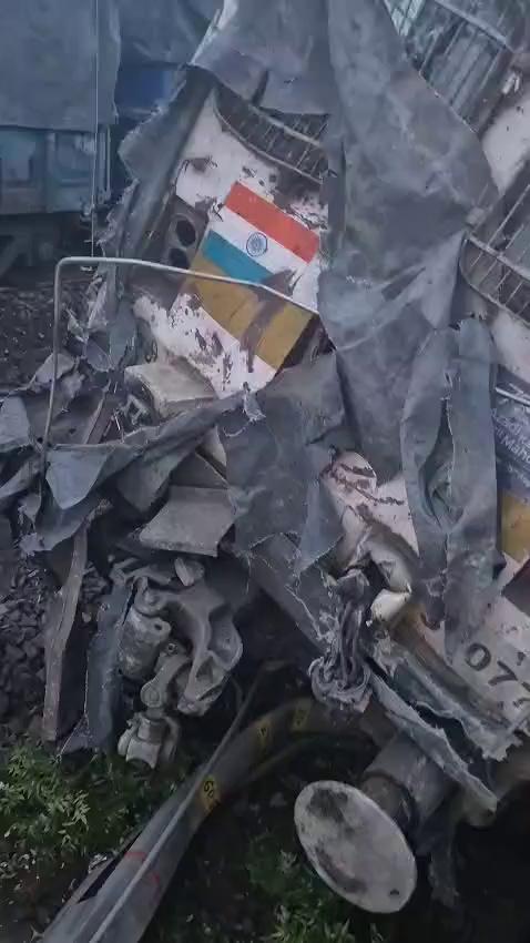 A tragic train accident occurred on July 30, 2024, in Jharkhand's Jamtara district. The incident happened at Kalajharia railway station when some passengers disembarked from a train on the wrong side and were hit by a local train on another track. At least two people were killed, and several others were injured. Rescue operations are ongoing, and authorities have formed a three-member committee to investigate the incident【6†source】【7†source】【8†source】.