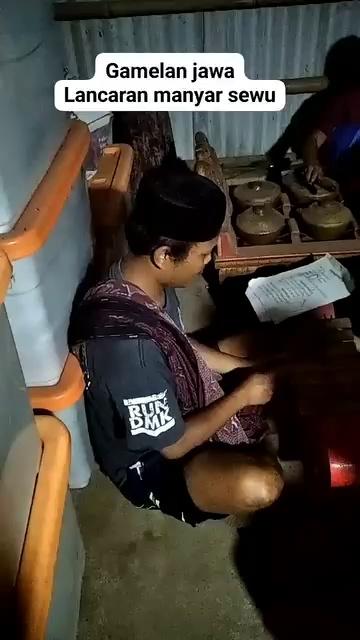 Gamelan jawa lancaran manyar sewu ...