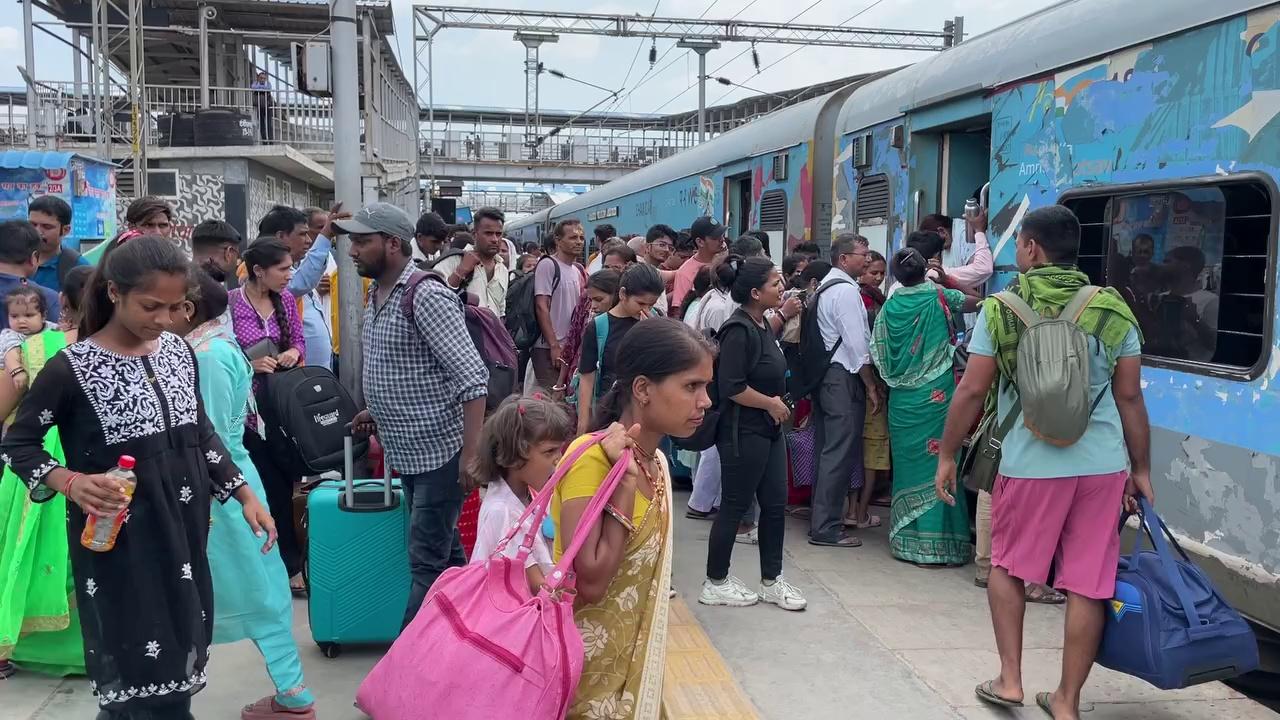 welcome to mathura junction with kota janshatabdi express