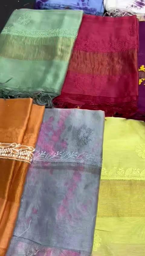 PREMIUM CHANDERI
PREMIUM RANGE
DUPATTA
LUCKNOWVI CHIKANKAARI
MUKAISH WORK
2.5 MTRS
FULL SIZE DUPATTA
DYEABLE