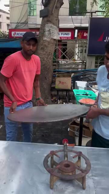 Hardworking Manoj Bhai Selling Mumbai style pav bhaji in Kanpur