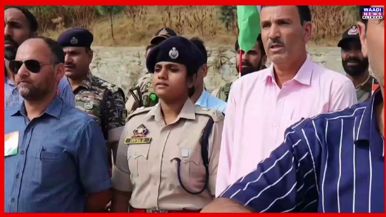 Sopore Police organized Tiranga Rally, Plantation Drive under 'Ek Paed Shaheedon Ke Naam' and visited martyrs families in Rafiabad:
Sopore Police organised Tiranga rally alongwith civil administration to mark 78th Independence Day Celebrations.