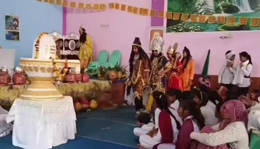 वैर भरतपुर में शिव सन्देश प्रोग्राम बहुत सुंदर ड्रामा नाटक सबका मालिक कोन ईश्वर कोन है आओ इस वीडियो द्वारा जाने की भगवान कोन है