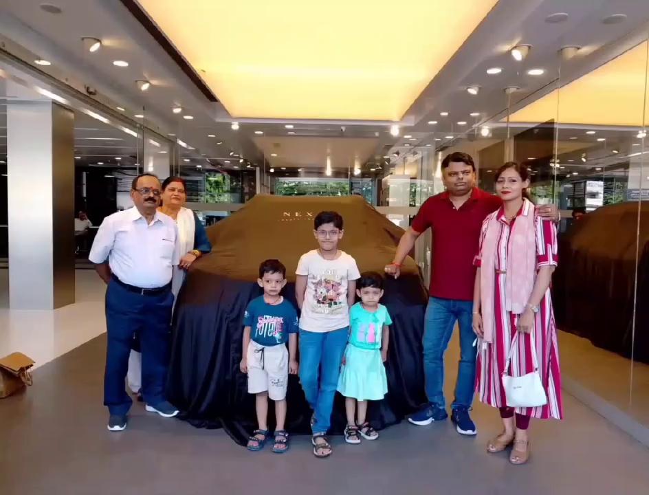 We are happy to congratulate our esteemed customer Mr. Vineet kumar vais on the purchase of their new car #LicenseToFRONX From NEXA AKBARPUR KANPUR DEHAT KTL PVT LTD wish them inspiring journeys ahead.