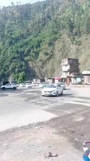 Current Situation at Ramsoo Sector Traffic Playing Smoothly on Jammu Srinagar National Highway
