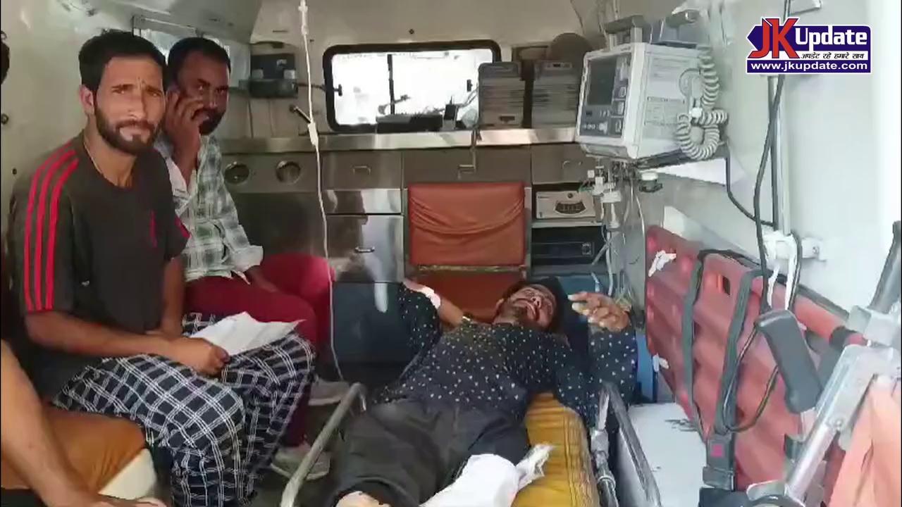 Three injured in accident on Rajwar Handwara Road