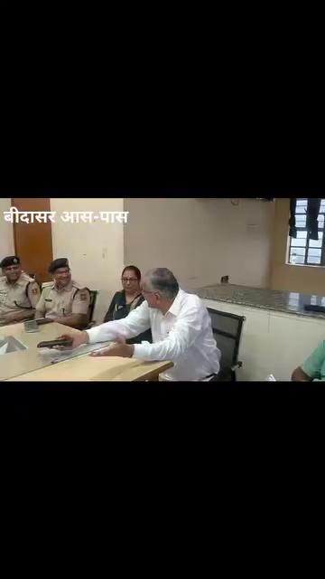 बीदासर पुलिस थाने में सीएलजी व शांति समिति की बैठक हुई।