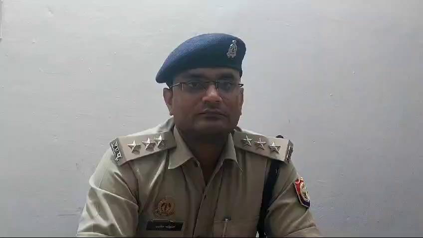 संत कबीर नगर:-थाना दुधारा अन्तर्गत चोरहा नहर पुलिया के पास सरयू नहर में एक नवजात शिशु का शव मिलने क्षेत्राधिकार खलीलाबाद ने दी जानकारी।
Santkabirnagar Police UP Police Gorakhpur Live Santosh Chauhan Sach Bharat Live Ritesh upadhyay