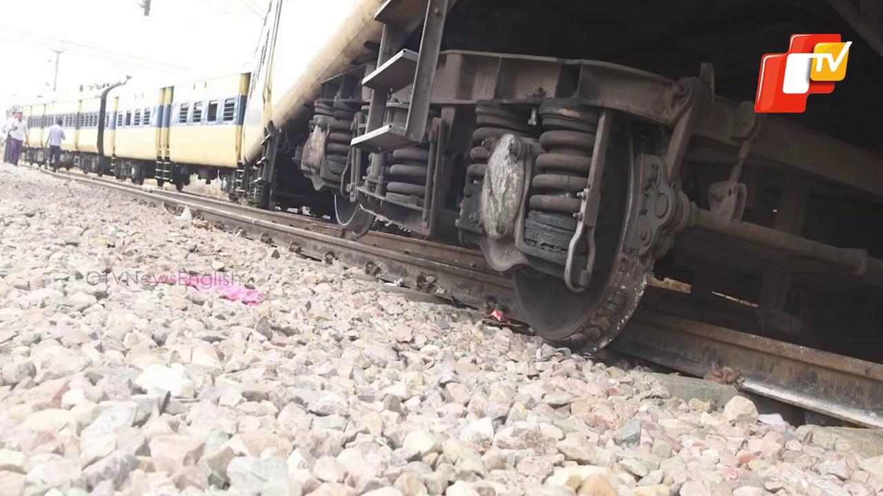 Delhi-Saharanpur Passenger Train Derails In Saharanpur Railway Station, No Injuries Reported | UP
