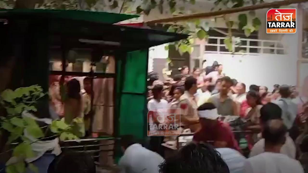 दिल्ली के रोहिणी इलाके में मंदिर पर चला बुलडोजर | Rohini Bulldozer News | Delhi Bulldozer News