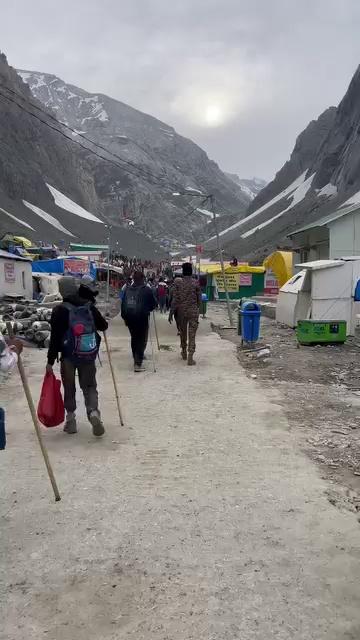 अमरनाथ (Amarnath) हिन्दू धर्म का एक प्रमुख तीर्थस्थल है। यह भारत के जम्मू और कश्मीर प्रदेश की राजधानी, श्रीनगर, के उत्तर-पूर्व में १३५ किमी दूर समुद्रतल से १३,६०० फुट की ऊँचाई पर स्थित है। इस गुफा की लंबाई (भीतर की ओर गहराई) १९ मीटर और चौड़ाई १६मीटर है। गुफा ११ मीटर ऊँची है अमरनाथ गुफा भगवान शिव के प्रमुख धार्मिक स्थलों में से एक है। अमरनाथ को तीर्थों का तीर्थ कहा जाता है क्यों कि यहीं पर भगवान शिव ने माँ पार्वती को अमरत्व का रहस्य बताया था।