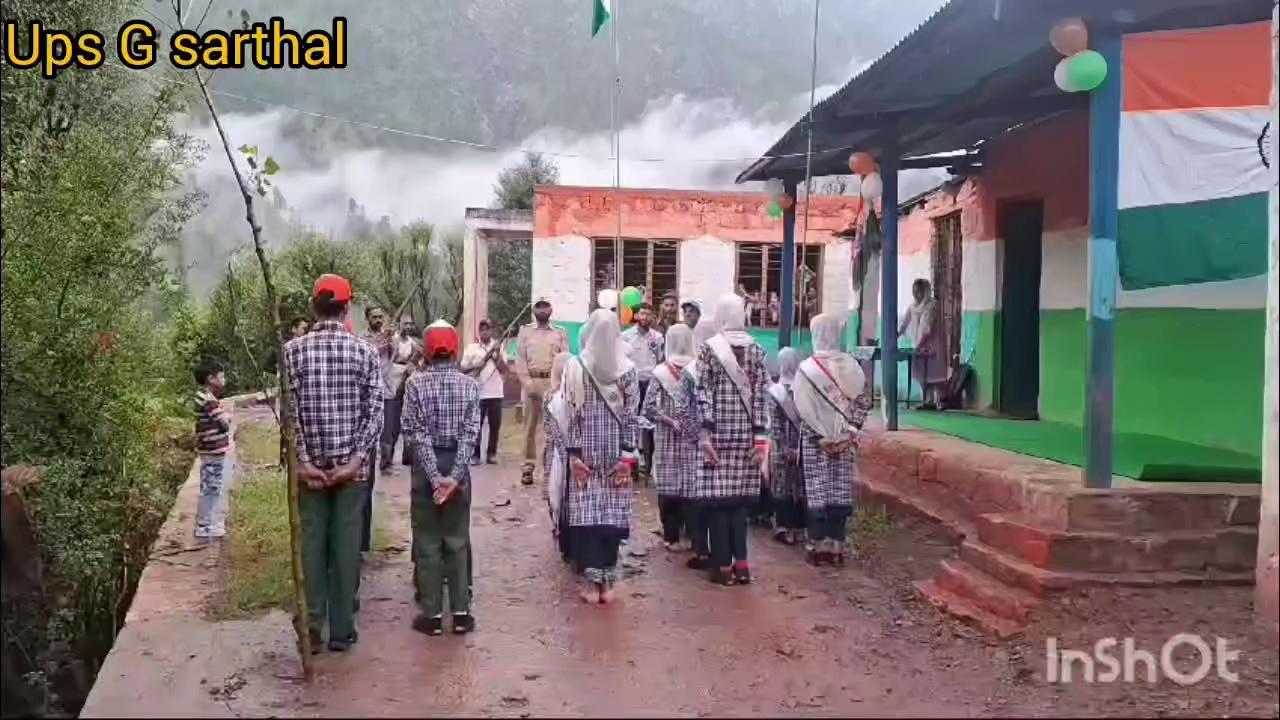 78 Independence day celebrated at Govt UPS Sarthal of students and senior citizens chief guest jahangir BJP voice President Ramban