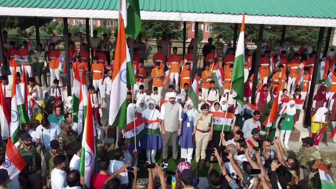 Under #HarGharTiranga Campaign, a Mega Tiranga Yatra was organised in Pulwama, led by DC Dr.Basharat Qayoom bringing together people from all walks of life symbolizing the spirit of Independence and the shared aspirations united under the tricolour
, celebrated with patriotic fervor.