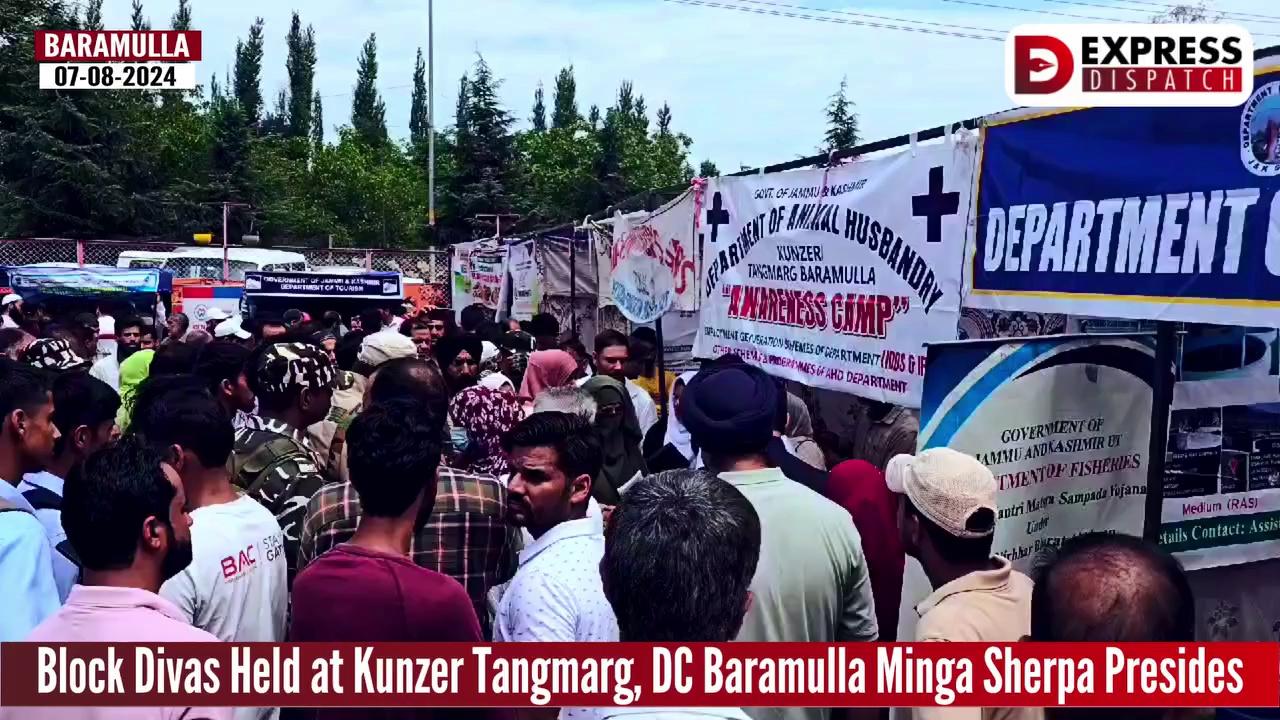 Block Divas Held at Kunzer Tangmarg, DC Baramulla Minga Sherpa Presides