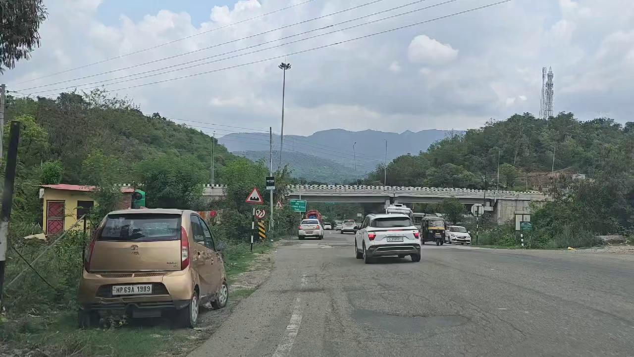 किरतपुर मनाली Fourlane near Bhaged का Beautiful View
| Village Life Himachal
.
.
.
.