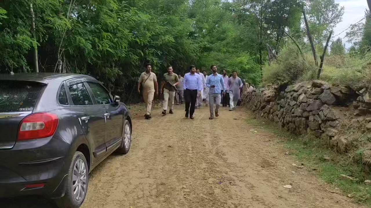 ACR Bandipora inspects water supply scheme in onagam Bandipora