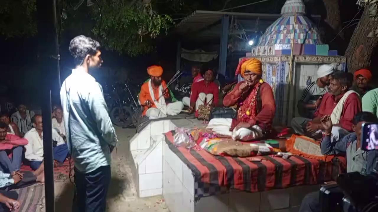 Jay nandpura sarkar dham Khajuri
Village Khajuri
post simiriya
district jhansi
uttar pardesh (284303)