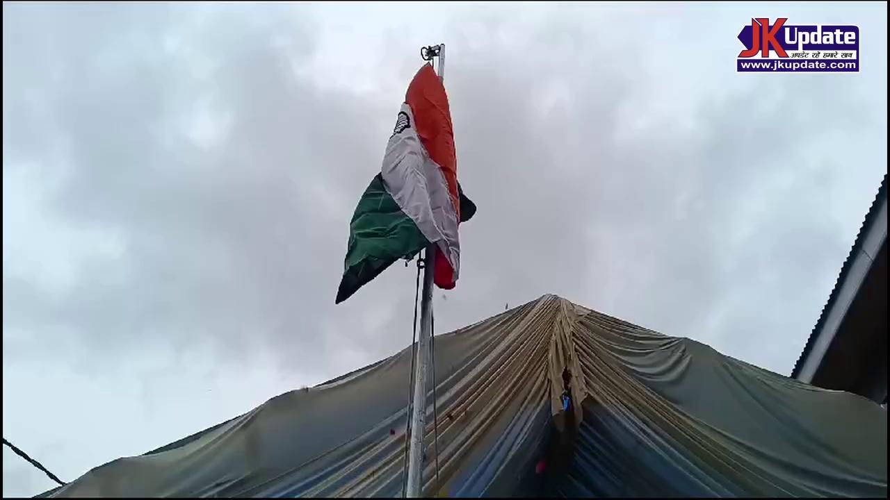 Distict and session judge Parvaiz iqbal hoisting the National Flag in Court Complex kulgam