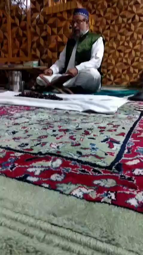 Live At Markazi Jamia Masjid Shareef Main Market Kakapora MOULANA Manzoor Ahmad sahab
Share this video